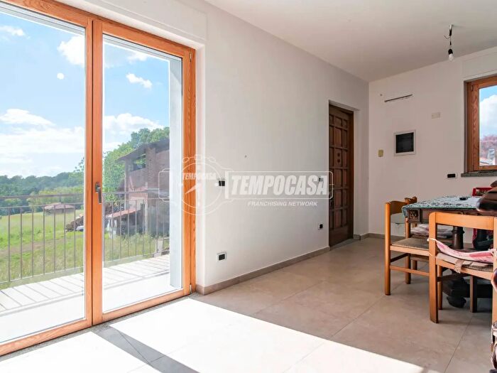 Casa trilocale in vendita in Via Monte Zuccolo C, Appiano Gentile