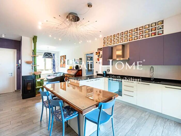 Appartamento trilocale in vendita in Via Lunga, Bergamo