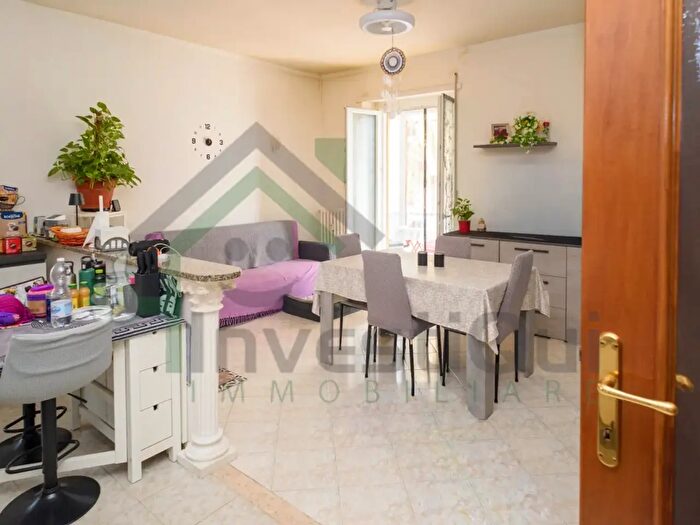 Appartamento con 5 locali in vendita in Via Vittorio Veneto, Cirie'