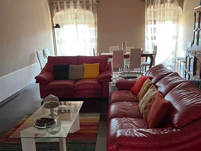 Appartamento con 5 locali in affitto in Brescia