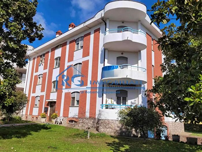 Appartamento trilocale in vendita in Via Orvietana, Castiglione In Teverina