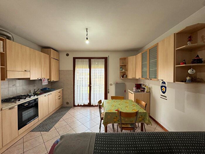 Appartamento trilocale in vendita in Via Palladio, Villaga