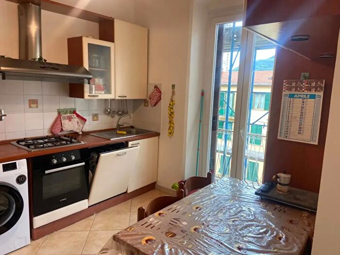 Appartamento con 5 locali in vendita in La Spezia