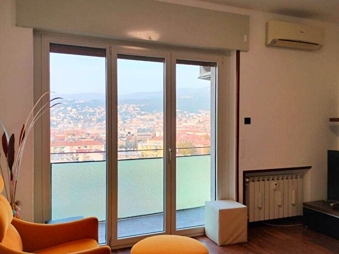 Appartamento bilocale in affitto in Via dei Falchi, San Giacomo, Trieste