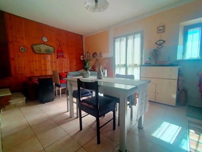 Casa quadrilocale in vendita in Cascina