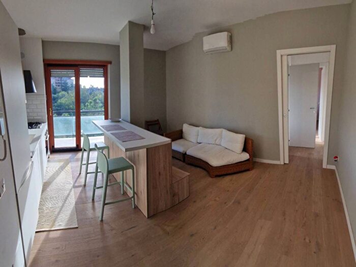 Appartamento bilocale in affitto in Viale della Grande Muraglia, Torrino, Roma