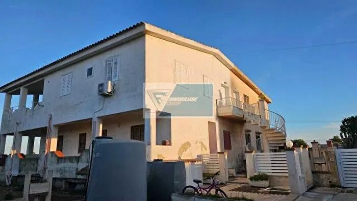 Appartamento con 5 locali in vendita in Noto