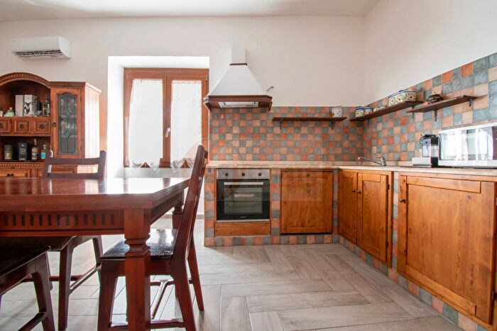 Appartamento trilocale in vendita in Via Silis, Sorso