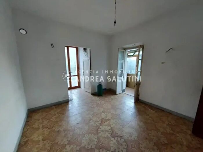 Appartamento trilocale in vendita in Buti