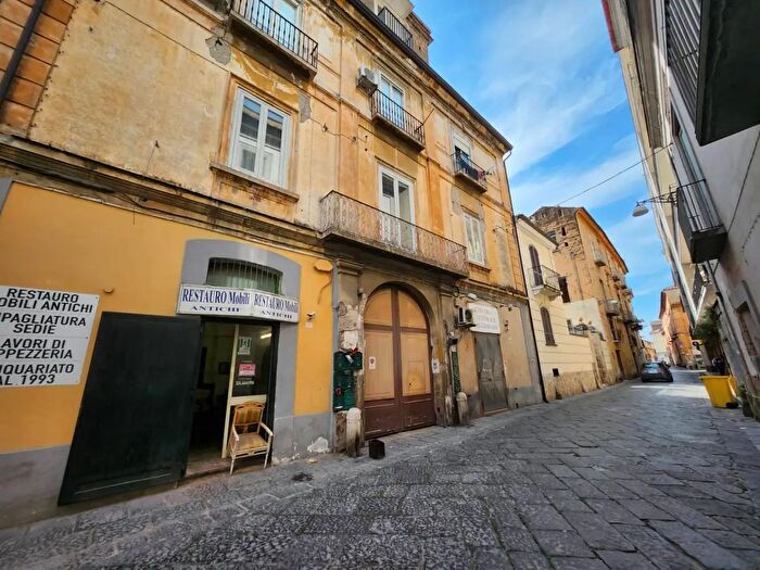 Appartamento trilocale in vendita in Via Roberto dAngiò, Santa Maria Capua Vetere