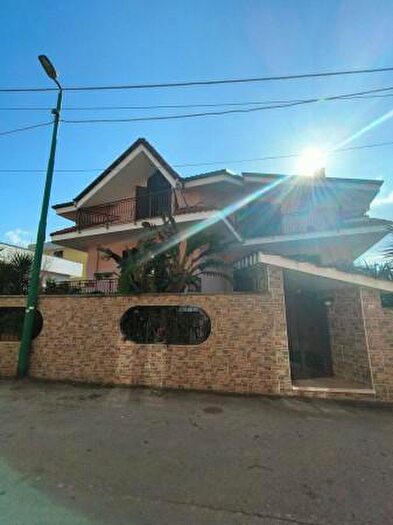 Casa con 6 locali in vendita in Via Giacomo Matteotti, Sperone