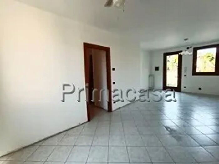 Appartamento quadrilocale in affitto in Via Canaletto, Scorze'