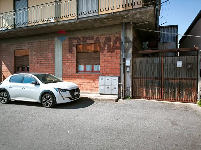 Appartamento quadrilocale in vendita in Via del Nespolo, Catania