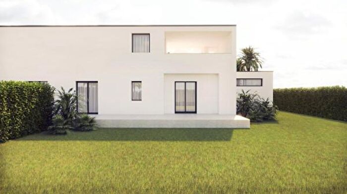 Casa quadrilocale in vendita in Via Antifonte di Ramnunte, Roma