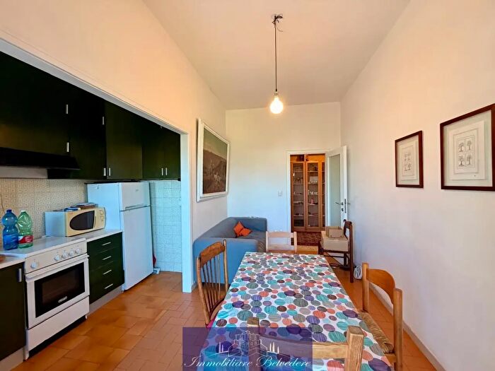 Appartamento trilocale in vendita in Via Cimarosa, Scandicci