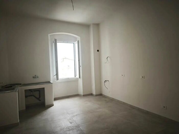 Appartamento con 6 locali in affitto in Livorno