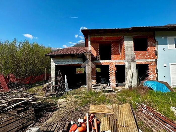 Casa con 5 locali in vendita in Via aAbegg, San Didero