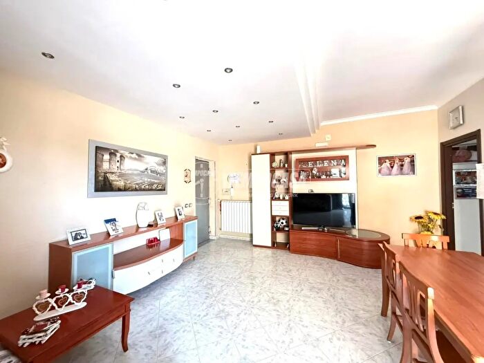 Appartamento trilocale in vendita in Quarto