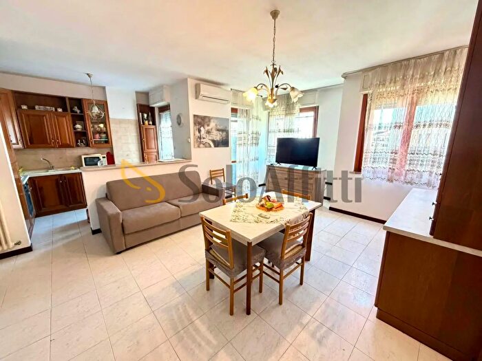 Appartamento quadrilocale in affitto in Via Isonzo, Tortoreto