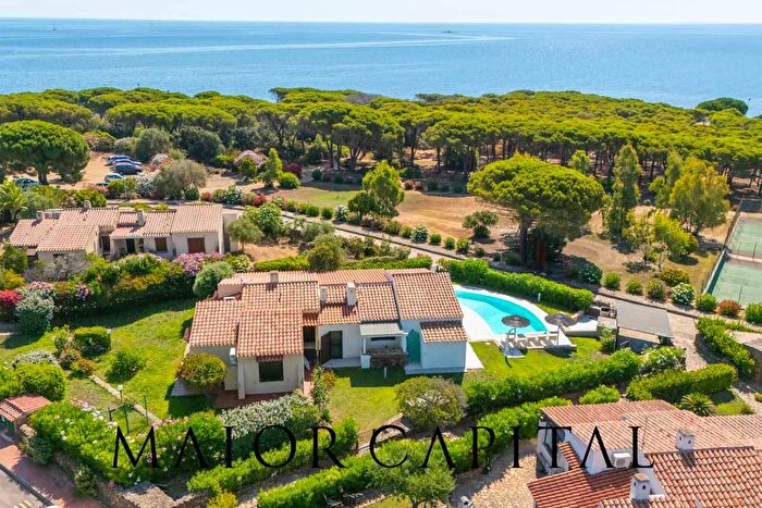 Casa quadrilocale in vendita in Via Platamona Loc Baia SantAnna Snc, Budoni