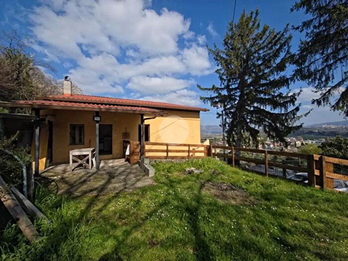 Casa bilocale in vendita in Via degli Oleandri, Tivoli