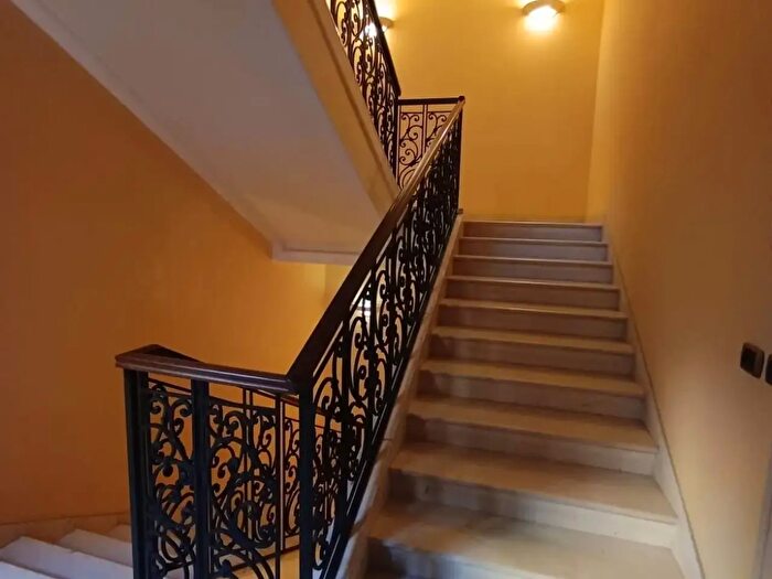 Appartamento con 6 locali in affitto in Via Francesco Selmi, Modena