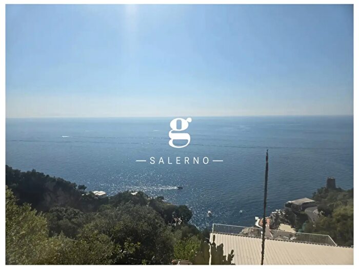 Casa con 6 locali in vendita in Via Gradillo, Praiano