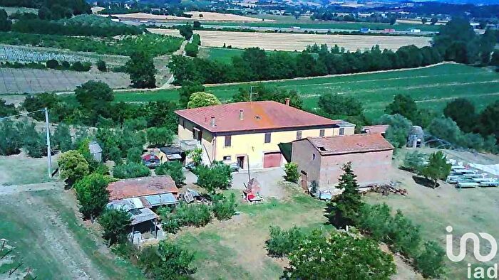 Casa con 18 locali in vendita in Strada delle Cavine E Valli, Chianciano Terme