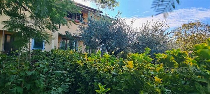 Casa con 6 locali in vendita in Castelfranco Di Sotto