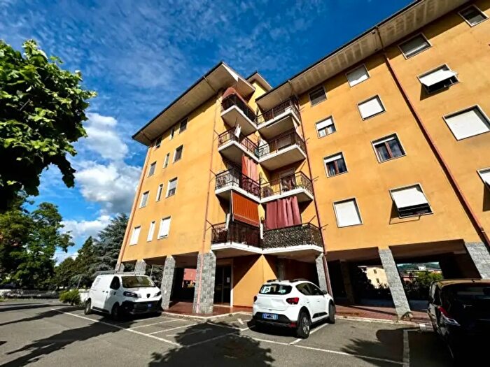 Appartamento con 5 locali in vendita in Via San Defendente, Acqui Terme