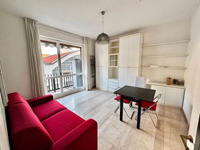 Appartamento monolocale in affitto in Via Emilio Morosini, Montenero, Milano