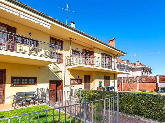 Appartamento trilocale in vendita in Via delle Rose FavariAvatanei, Poirino