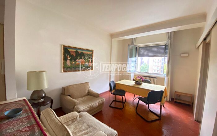 Appartamento bilocale in affitto in Via Lorenteggio, Milano