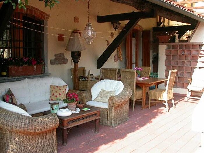 Casa con 9 locali in vendita in Massarosa