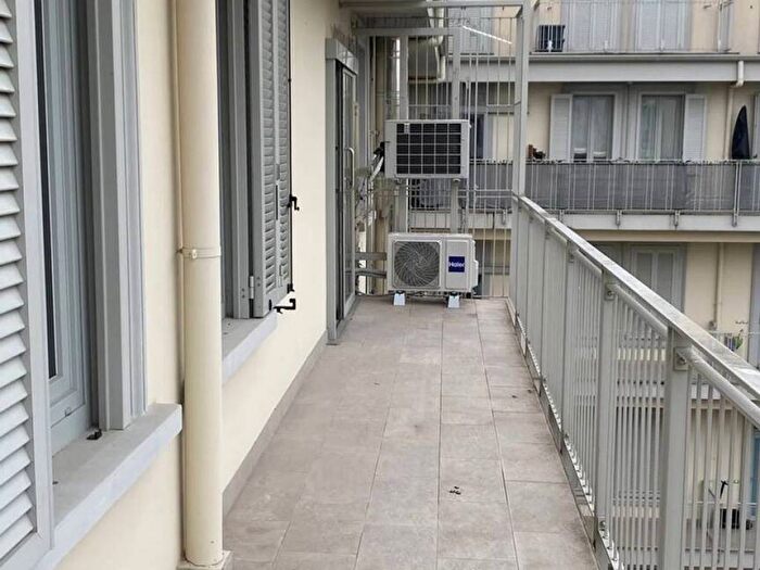 Appartamento trilocale in affitto in Via Andrea Solari No Number, Solari, Milano