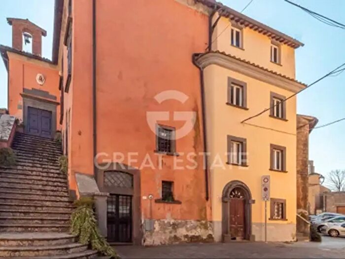 Appartamento con 6 locali in vendita in Viale Alfonso E Giovanni Agosti, Bagnoregio