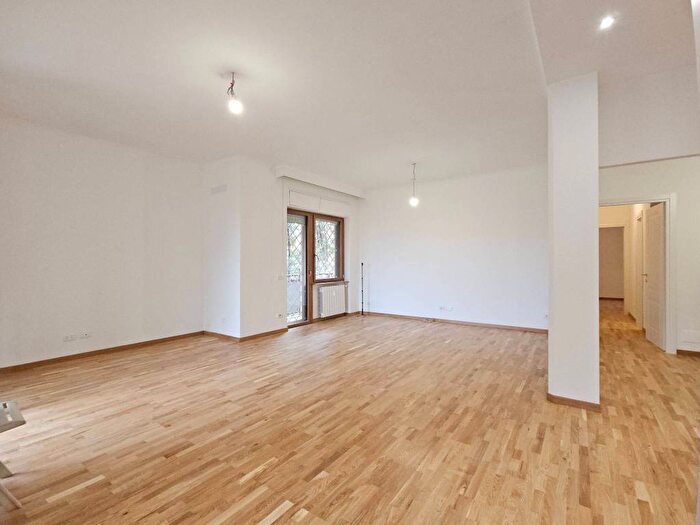 Appartamento quadrilocale in affitto in Via Luigi Chiala, Nuovo Salario, Roma