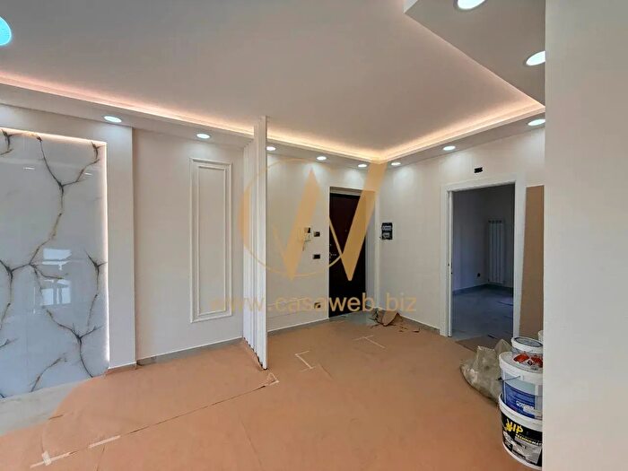 Appartamento quadrilocale in affitto in Via della Resistenza, Caserta