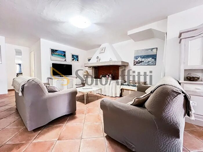 Appartamento trilocale in affitto in Via Mar delle Antille, Olbia