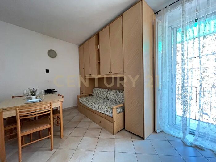 Appartamento trilocale in vendita in Corso Italia, Orbetello