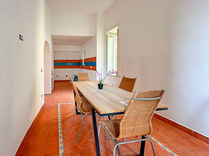 Appartamento trilocale in affitto in Via del Parco Carelli, Posillipo, Napoli