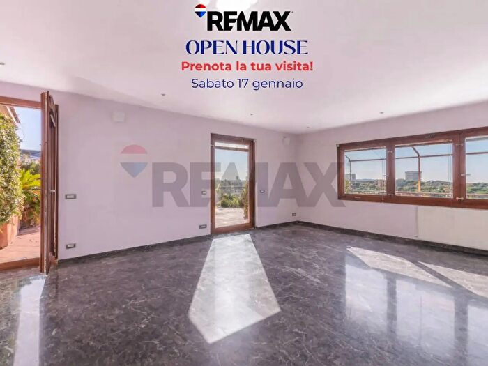 Appartamento con 6 locali in vendita in Via Laurentina, Roma