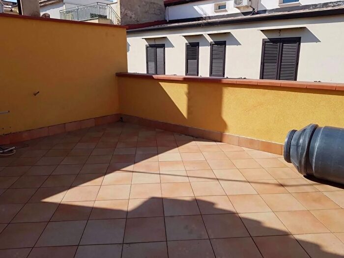 Appartamento trilocale in vendita in Via Lo Re, Bagheria