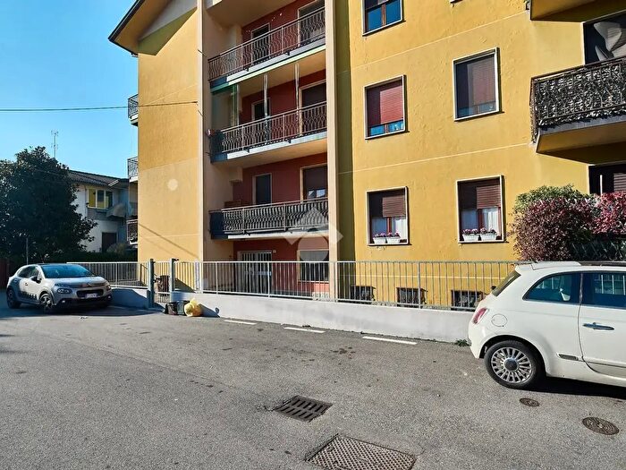 Appartamento trilocale in vendita in Via Adda, Spino DAdda