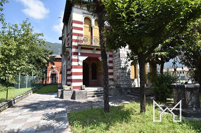 Casa con 5 locali in vendita in Borso Del Grappa