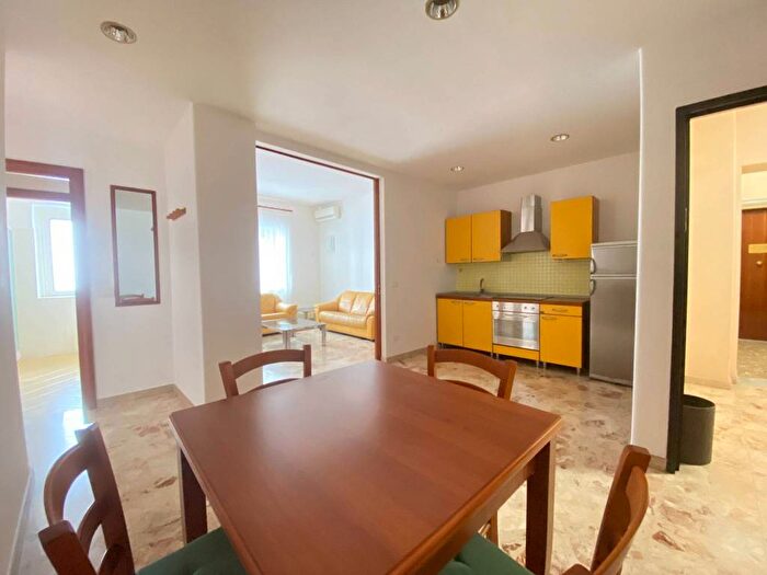 Appartamento trilocale in affitto in Via Amore, Borgo, Catania