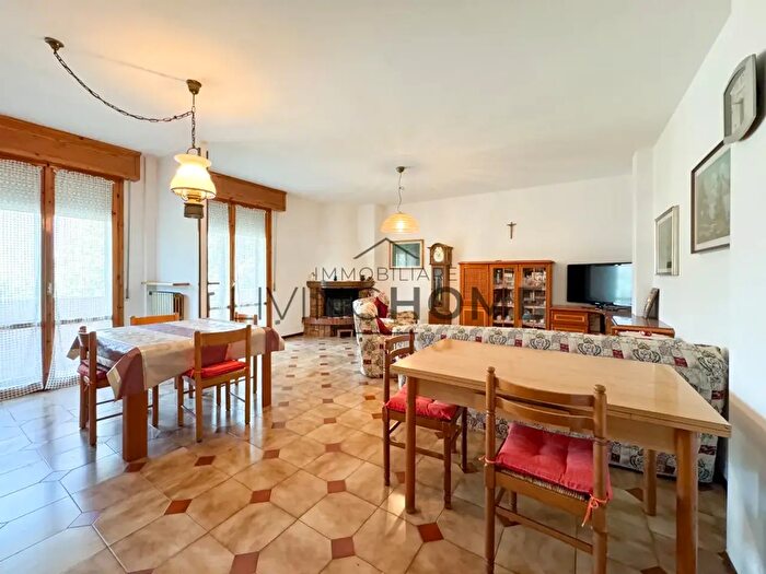 Appartamento con 5 locali in vendita in Rimini