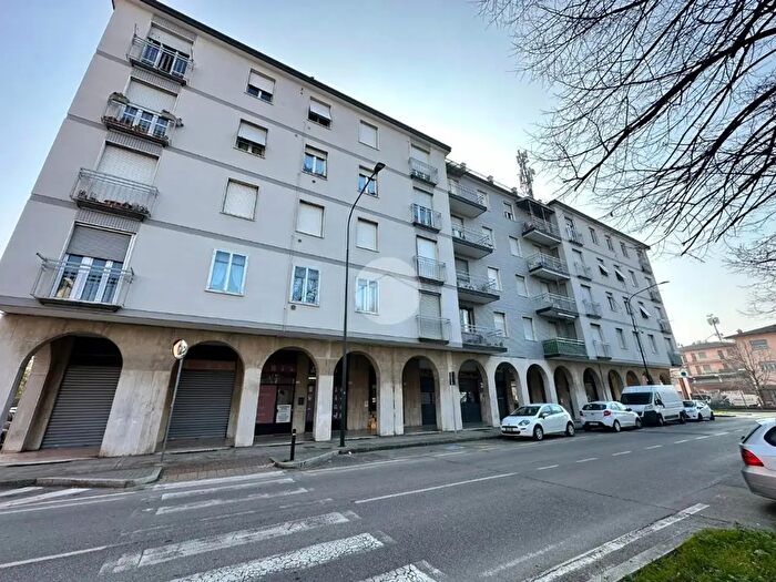 Appartamento trilocale in vendita in Via Carolina Bevilacqua, Brescia