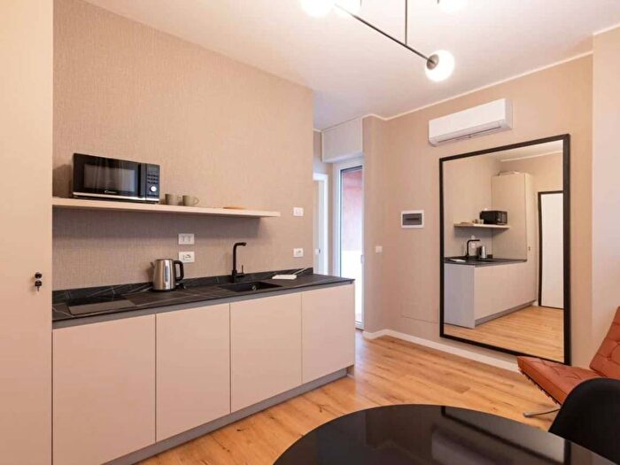 Appartamento bilocale in affitto in Via Monte Rosa, Monte Rosa Lotto, Milano