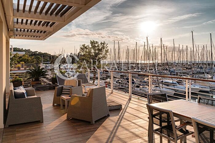 Appartamento trilocale in vendita in Via del Mercato, Scarlino